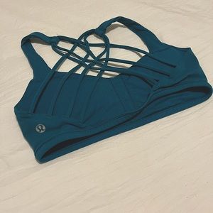 Lululemon Free to Be Bra
